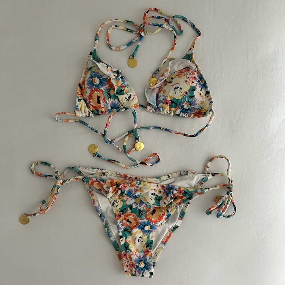 Selling brand new Nookie Beach floral bikini set in size small